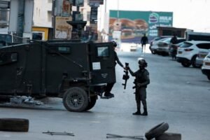الهلال الأحمر: 16 إصابة جراء عدوان الاحتلال على قلنديا وكفر عقب