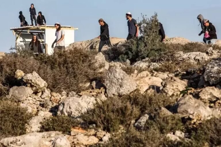 إصابة مواطنين إثر اعتداء مستعمرين إرهابيين عليهما في عرابة جنوب جنين