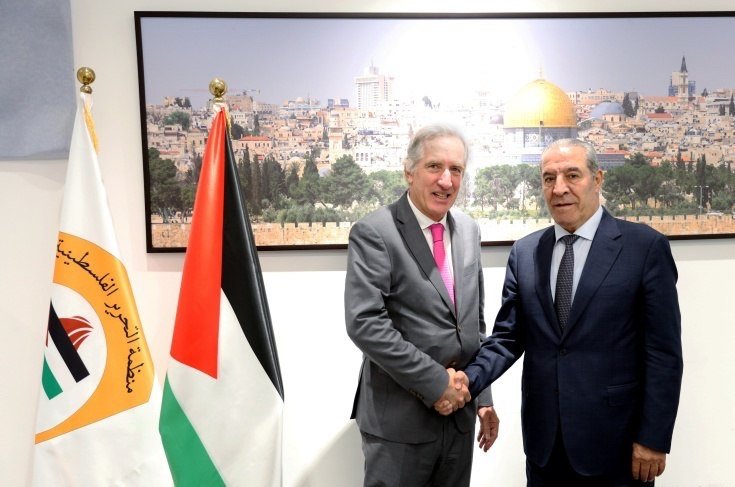 الشيخ يبحث مع الممثل الأوروبي للسلام التصعيد بالضفة وغزة والانتخابات
