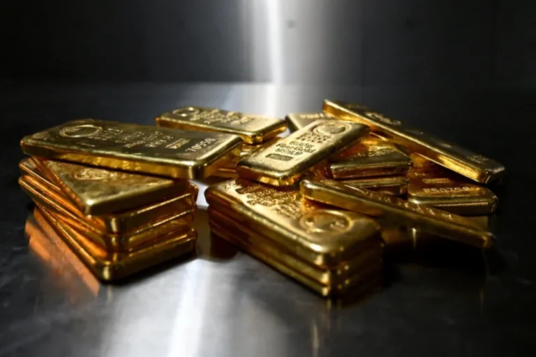 الذهب يرتفع والنفط يتراجع بعد إرجاء ترمب شن هجوم على إيران