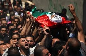 شهيد ومصابون بقصف خيمة في دير البلح وسط تواصل خروقات الاحتلال