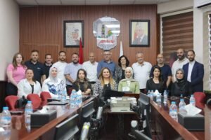 بلدية نابلس وتحالف “راصد فلسطين” يبحثان تعزيز الحوكمة والشراكة المجتمعية