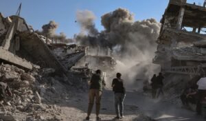 قصف مدفعي وإطلاق نار ونسف مبان في غزة